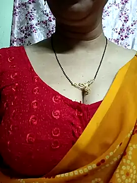 Snapshot of Rosy-B chatting on January 2025 01:00:02 AM Rosy-B online show from January 2025 01:00:02 AM