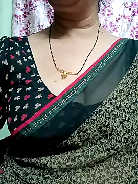 Snapshot of Rosy-B chatting on January 2025 05:59:01 PM Rosy-B online show from January 2025 05:59:01 PM