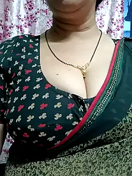 Snapshot of Rosy-B chatting on January 2025 05:34:02 PM Rosy-B online show from January 2025 05:34:02 PM