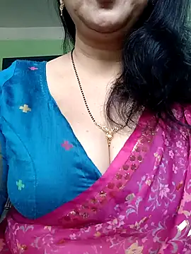 Snapshot of Rosy-B chatting on January 2025 09:41:02 AM Rosy-B online show from January 2025 09:41:02 AM