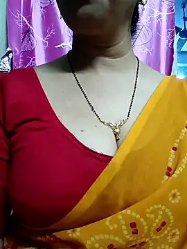 Snapshot of Rosy-B chatting on February 2025 05:46:01 PM Rosy-B online show from February 2025 05:46:01 PM