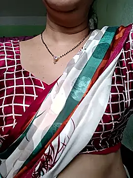 Snapshot of Rosy-B chatting on October 2025 12:41:02 AM Rosy-B online show from October 2025 12:41:02 AM