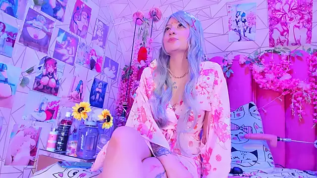 Alicebenett online show from September 2025 08:33:02 PM