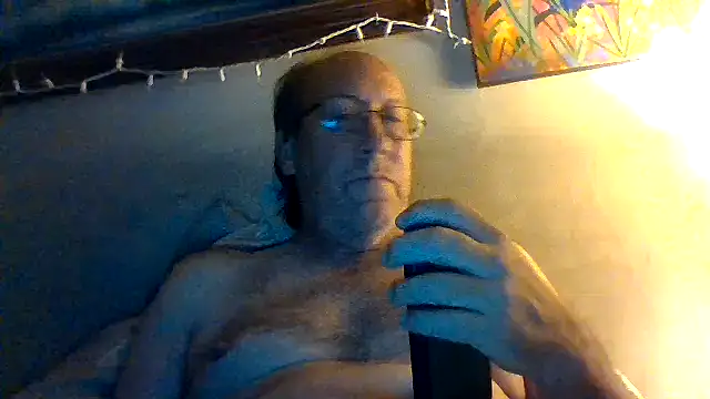 Snapshot of hornyrich69 chatting on June 2026 05:14:01 AM hornyrich69 online show from June 2026 05:14:01 AM