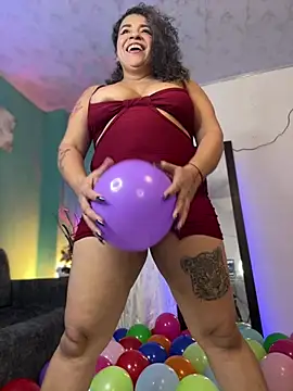 Snapshot of miss_grace_01 chatting on June 2026 04:05:01 AM miss grace 01 online show from June 2026 04:05:01 AM