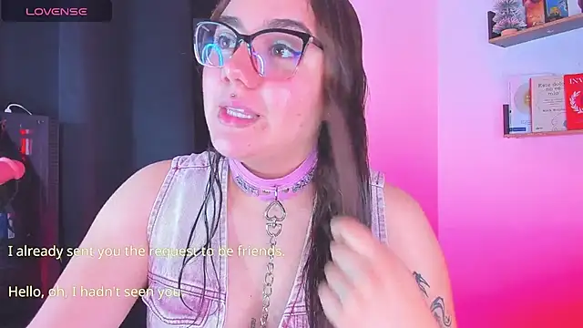 Snapshot of isarhodes_ chatting on December 2024 10:14:02 PM isarhodes online show from December 2024 10:14:02 PM