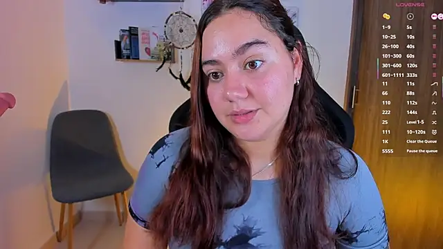 Snapshot of isarhodes_ chatting on October 2025 10:10:02 PM isarhodes online show from October 2025 10:10:02 PM