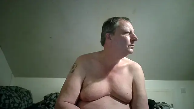 Snapshot of chubbybear2cum chatting on May 2026 11:23:04 PM chubbybear2cum online show from May 2026 11:23:04 PM