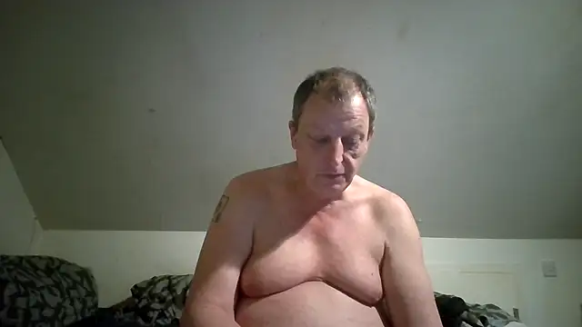 Snapshot of chubbybear2cum chatting on May 2026 11:56:01 PM chubbybear2cum online show from May 2026 11:56:01 PM