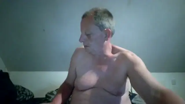 Snapshot of chubbybear2cum chatting on May 2026 01:57:16 AM chubbybear2cum online show from May 2026 01:57:16 AM