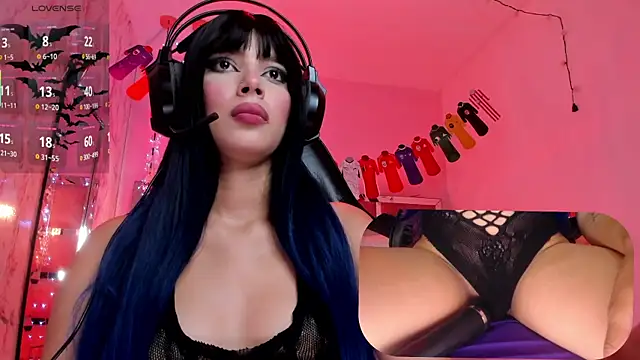 Snapshot of SweetieCloe_ chatting on July 2026 01:49:01 PM SweetieCloe online show from July 2026 01:49:01 PM