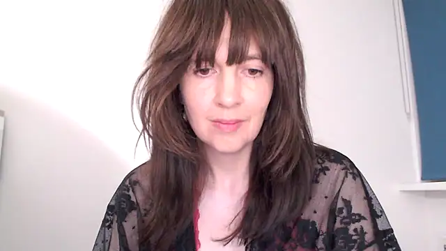 Snapshot of Ella_Next_Door chatting on April 2026 09:48:02 PM Ella Next Door online show from April 2026 09:48:02 PM