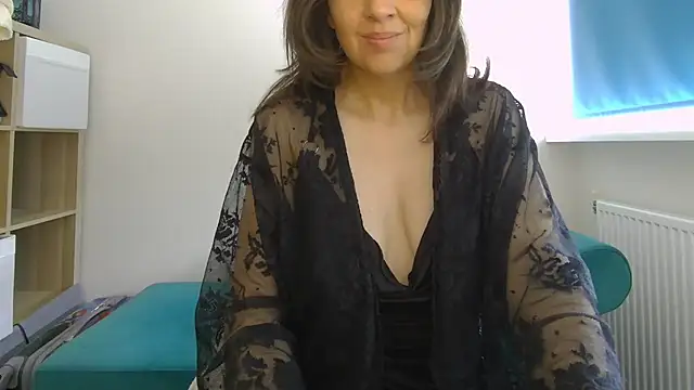 Snapshot of Ella_Next_Door chatting on May 2026 09:16:02 AM Ella Next Door online show from May 2026 09:16:02 AM