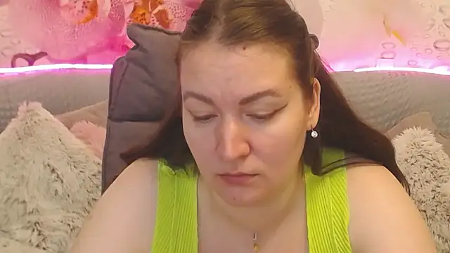 Snapshot of Nataly_cute chatting on June 2026 07:13:01 PM Nataly cute online show from June 2026 07:13:01 PM