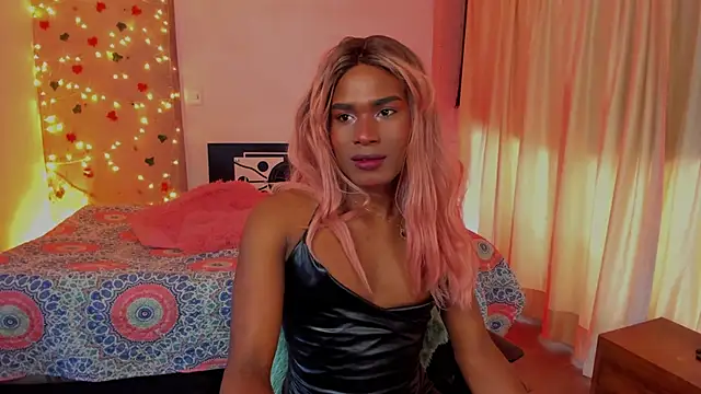 Snapshot of blackbarbietrans chatting on February 2025 09:38:02 PM blackbarbietrans online show from February 2025 09:38:02 PM