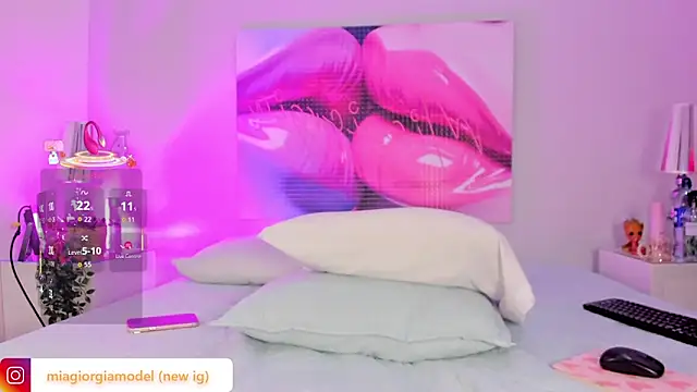 Miagiorgia  online show from March 2026 01:36:01 PM