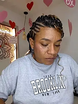 Selket11 online show from February 2025 05:01:02 PM