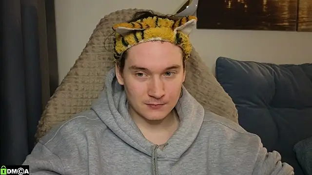 MoreRealAlex online show from April 2026 05:56:01 PM