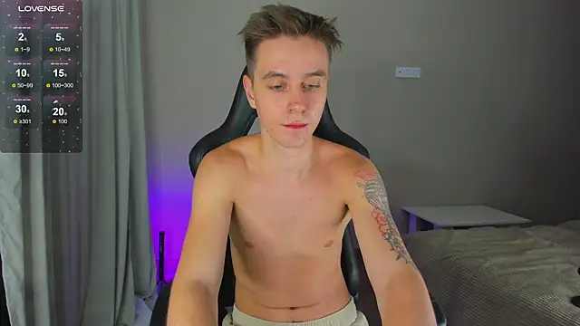 TaisonBrownX online show from February 2025 07:21:01 PM