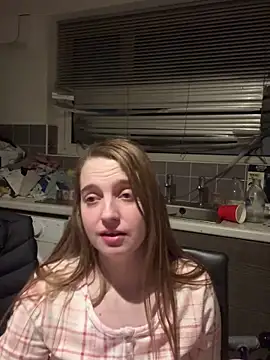 Snapshot of EvieRoseex chatting on December 2024 02:09:02 AM EvieRoseex online show from December 2024 02:09:02 AM