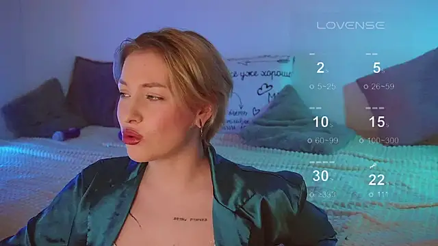 kris69kiss online show from March 2025 02:48:02 PM