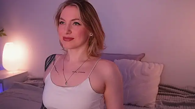 kris69kiss online show from February 2026 01:04:01 PM