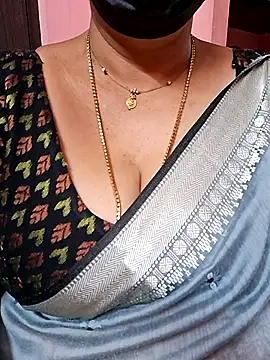 ananya956 online show from November 2025 02:23:01 AM