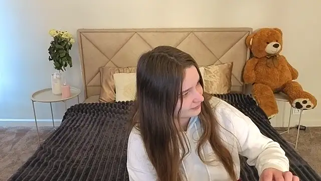 MagicPeachh  online show from March 2026 06:52:02 AM