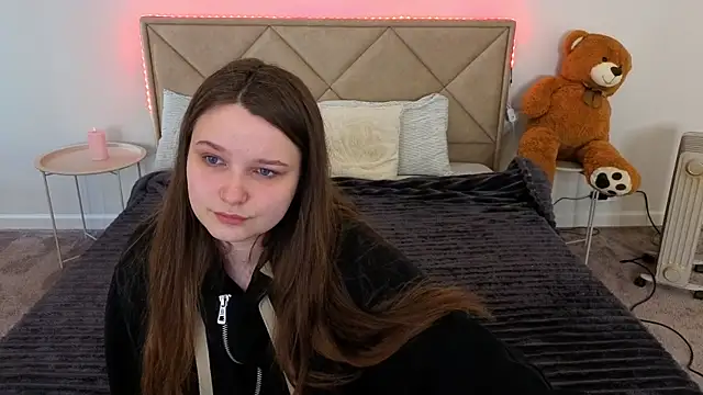 MagicPeachh  online show from April 2026 06:49:02 AM