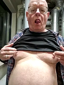 Snapshot of andrejoyfull64 chatting on January 2026 02:21:02 PM andrejoyfull64 online show from January 2026 02:21:02 PM