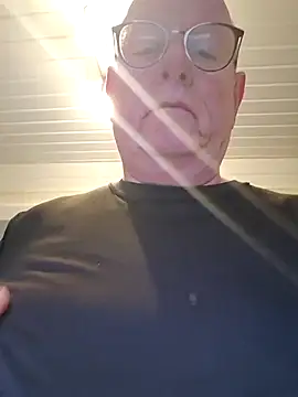 Snapshot of andrejoyfull64 chatting on February 2026 04:03:02 PM andrejoyfull64 online show from February 2026 04:03:02 PM