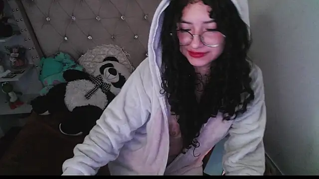 CherieCurl online show from November 2025 07:46:02 PM