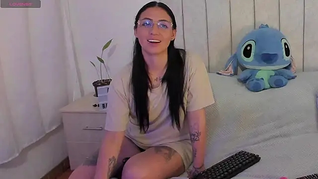 anny roberts online show from November 2025 10:24:01 PM