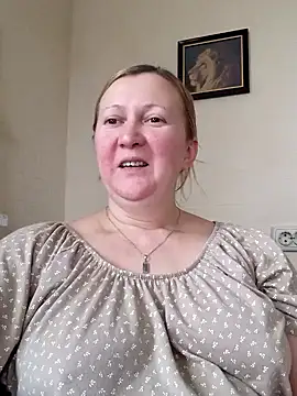 Snapshot of blondyaguar chatting on December 2024 11:44:02 AM blondyaguar online show from December 2024 11:44:02 AM