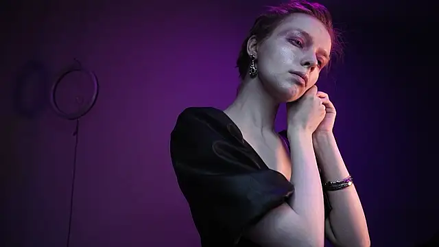 ginger hugs online show from February 2026 10:07:01 PM