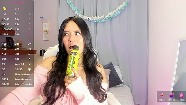 Chloe fischer  online show from April 2026 07:58:02 PM