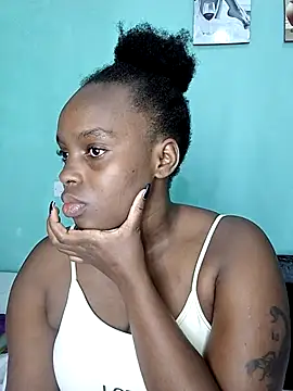Snapshot of freaky_j_ chatting on December 2024 09:29:02 PM freaky j  online show from December 2024 09:29:02 PM
