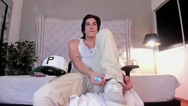 Karimferrer online show from October 2025 07:47:02 PM