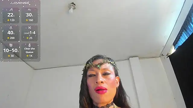 latinaStepmom online show from October 2025 08:58:01 PM