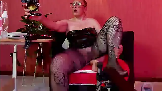 Snapshot of BrendaSex_Hot chatting on May 2026 10:18:02 PM BrendaSex Hot online show from May 2026 10:18:02 PM