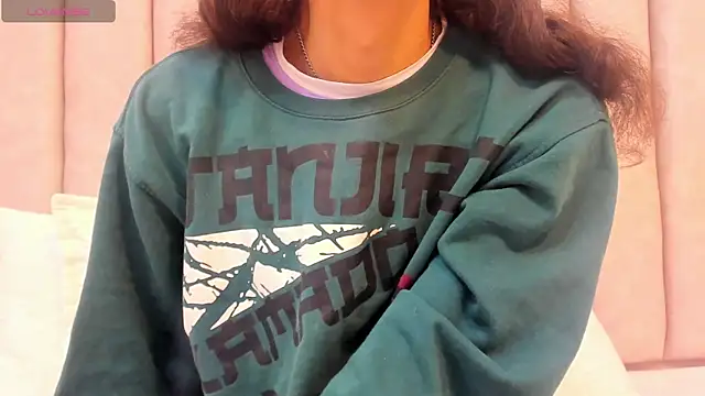 Snapshot of FreyaMoller chatting on March 2025 07:06:02 PM FreyaMoller online show from March 2025 07:06:02 PM