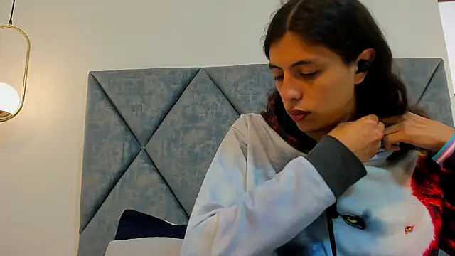 Snapshot of FreyaMoller chatting on January 2026 01:47:02 PM FreyaMoller online show from January 2026 01:47:02 PM