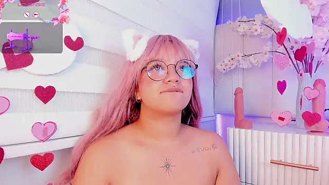 Snapshot of Sally__Walker chatting on February 2025 01:31:02 AM Sally Walker online show from February 2025 01:31:02 AM