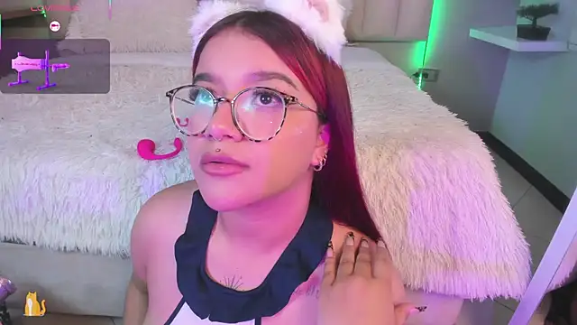 Snapshot of Sally__Walker chatting on October 2025 04:31:02 AM Sally Walker online show from October 2025 04:31:02 AM
