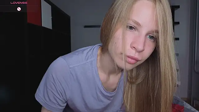 Elis Fox online show from June 2026 08:05:02 AM