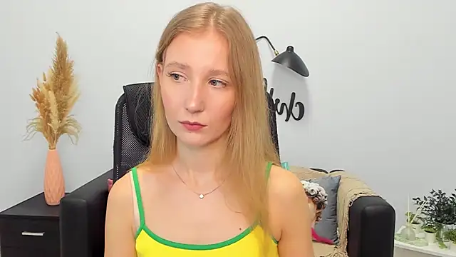 LolaWilsons online show from January 2025 12:16:01 PM