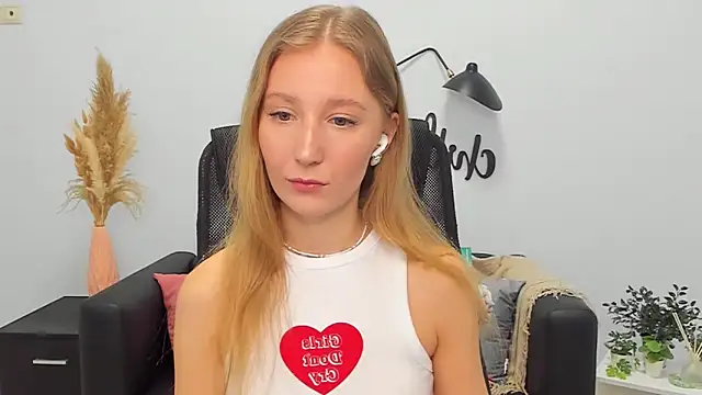 LolaWilsons online show from February 2025 09:20:02 AM