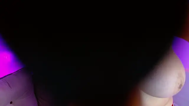 Snapshot of milfrousse chatting on June 2026 10:20:01 PM milfrousse online show from June 2026 10:20:01 PM