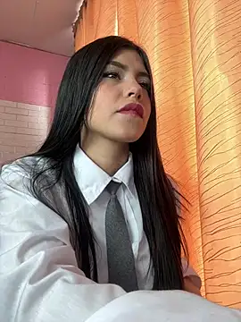 Snapshot of hurrem_18 chatting on February 2025 07:00:01 PM hurrem 18 online show from February 2025 07:00:01 PM