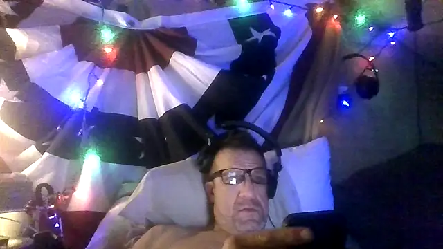 Snapshot of Manwhorxxlcock chatting on December 2025 11:18:01 AM Manwhorxxlcock online show from December 2025 11:18:01 AM